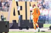 Chelsea-Keeper Robert Sanchez mit dem Rücken zur Kameria