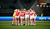 Die Spielerinnen des WFC Arsenal im Kreis
