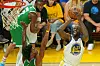 Draymond Green mit einem Wurfversuch gegen die Celtics