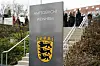 Demonstranten sammeln sich vor dem Amtsgericht Weinheim