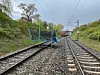 Da ein Trampolin am Dienstagnachmittag auf Bahngleise geweht worden ist, musste der Zugverkehr zwischen Stade und Hamburg kurzfristig eingestellt werden.