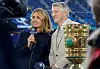 Während ihrer Zeit bei der „Sportschau“ stand Jessy Wellmer oft mit Weltmeister Bastian Schweinsteiger vor der Kamera. (Archivbild)