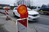 Eine Absperrung ist an einer Baustelle auf der Bundesstraße B404 zu sehen. (Archivbild)
