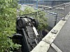 Der Wagen kam auf der Vielohwegbrücke von der Fahrbahn ab und stürzte kopfüber in die Tiefe.