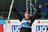 Maren Lundby jubelt über ihre Silbermedaille bei der WM