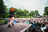 Bei ihrem Konzert im Stadtpark flirtete Gossip-Frontfrau Beth Ditto immer wieder mit dem Publikum.