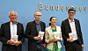 Der Club of Rome, vertreten durch Jorgen Randers (l-r), Ko-Autor 'Grenzen des Wachstums', Johan Rockström, Direktor des Potsdam Instituts für Klimafolgenforschung, Sandrine Dixson-Declève, Ko-Präsidentin des Club of Rome, und Per Espen Stoknes, Norwegian Business School