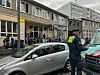 Die Polizei war auch vor den Moscheen präsent – hier ein Beamter vor der Sêyh Saîd Moschee in der Nähe des Hansaplatzes.