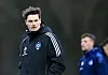 Merlin Polzin im HSV-Training mit Wind-Frisur
