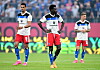 Robert Glatzel und Bakery Jatta gucken nach der HSV-Niederlage gegen Stuttgart enttäuscht