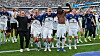 HSV-Profis feiern den Sieg in der Bundesliga bei Eintracht Frankfurt mit den Fans