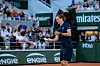 Alexander Zverev holt zum Schlag aus.