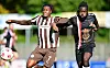 Romeo Aigbekaen von St. Pauli im Zweikampf mit Michael Ambrosius von Altona 93