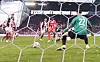 Bayern-Profi Nicolas Jackson trifft am Millerntor gegen den FC St. Pauli