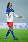 Yussuf Poulsen bejubelt ein Tor für den HSV