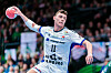Nicolaj Jörgensen bei einem Wurf im Spiel des HSV Hamburg