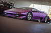 Wie aus einem 90er-Fiebertraum: Der violette Lamborghini Diablo im Jamiroquai-Stil.