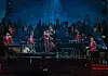 Götz Alsmann und seine Band während eines Konzerts