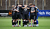 Spieler von Borussia Neunkirchen bilden einen Teamkreis