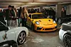 Zwischen GT3 RS, Sportwagen und Menschenmengen wurde das Parkhaus zeitweise selbst zur Bühne.