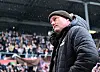 St. Pauli-Präsident Oke Göttlich im Regen am Millerntor