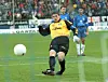Hans Jörg Butt verwandelt einen Elfmeter für den HSV in der Bundesliga