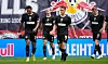 St. Pauli-Profis Andreas Hountondji, Jackson Irvine, Martijn Kaars und Eric Smith sind enttäuscht in Leipzig