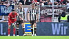 Betrübte St. Pauli-Leader: Nikola Vasilj, Jackson Irvine und Hauke Wahl
