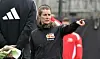 Marie-Louise Eta gibt Anweisungen im Union-Training.