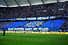 „Niemals Freund niemals Helfer – ganz Hamburg hasst die Polizei“-Choreo auf der HSV-Nordtribüne
