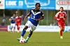 Maurice Boakye dribbelt am Ball