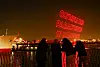 Drohnen-Show für Olympia über der Elbe an den Landungsbrücken im Februar 2026.