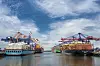 Großcontainerschiffe beim Hamburger Hafen