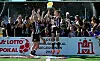 Frauen des FC St. Pauli bejubeln den Gewinn des Lotto-Pokals in Hamburg