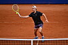 Max Schönhaus spielt einen Volley am Hamburger Rothenbaum