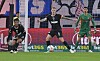 Joel Chima Fujita, Eric Smith und Nikola Vasilj im Derby beim HSV