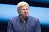 Oliver Kahn mit einem grimmigen Blick