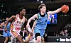 Janne Müller am Basketball