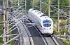 Ein ICE der Deutschen Bahn fährt durch den Landkreis Hildesheim auf der Strecke Göttingen - Hannover - Hamburg