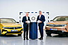 Handball-Bundesliga-Geschäftsführer Frank Bohmann und Opel Deutschland-Chef Patrick Dinge