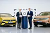 Handball-Bundesliga-Geschäftsführer Frank Bohmann und Opel Deutschland-Chef Patrick Dinge