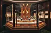 Uhrenluxus hinter Art-déco-Vitrinen gibt es um Museum der Firma Patek Philippe im Stadtteil Plainpalais.