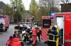 Der Junge lief – mutmaßlich bei Rot – über die Kreuzung und wurde von einem Pkw erfasst.