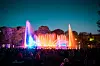 Das Wasserlichtkonzert kann ab dem 1. Mai täglich im Park „Planten un Blomen” bewundert werden.