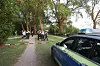 Polizisten am Unfallort: Das Kind hatte sich unbemerkt von der Familie entfernt und war in die Elbe gestürzt.