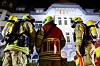 Feuerwehrleute im Einsatz bei dem Hausbrand in Hannover.