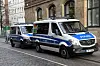 Symbolbild: Zwei Fahrzeuge der Bremer Polizei