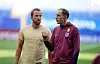 England-Trainer Thomas Tuchel im Gespräch mit Harry Kane