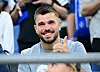 Mario Vuskovic auf der Tribüne des HSV als Zuschauer