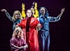 Das Thalia Theater führt „Die heilige Johanna der Schlachthöfe” von Bertolt Brecht auf – Abbildung zeigt das Düsseldorfer Schauspielhaus.